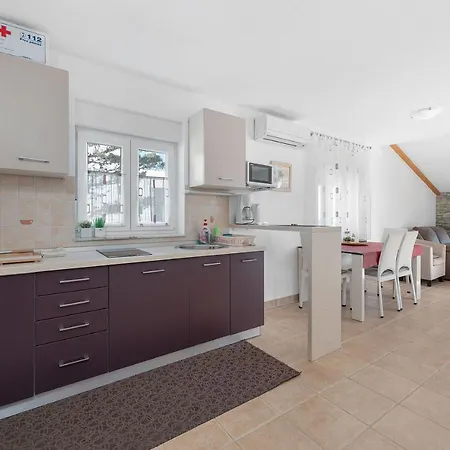 Apartament Joni Cikat *