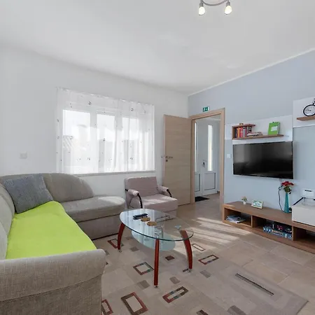 Apartament Joni Cikat