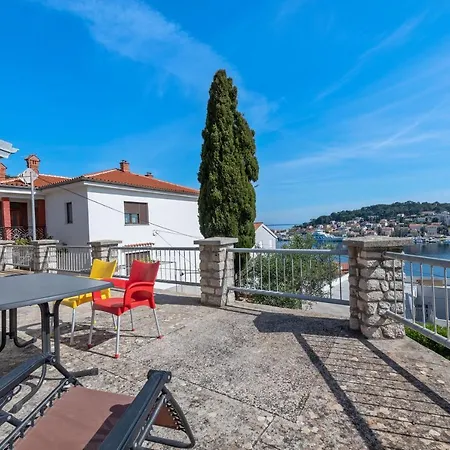 Apartments Joni Cikat Mali Losinj