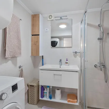 Apartment Apartments Joni Cikat Mali Losinj