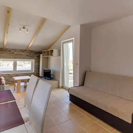 Apartments Joni Cikat Апартаменты Мали-Лошинь