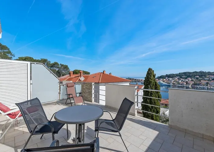 Apartments Joni Cikat Apartment Mali Losinj